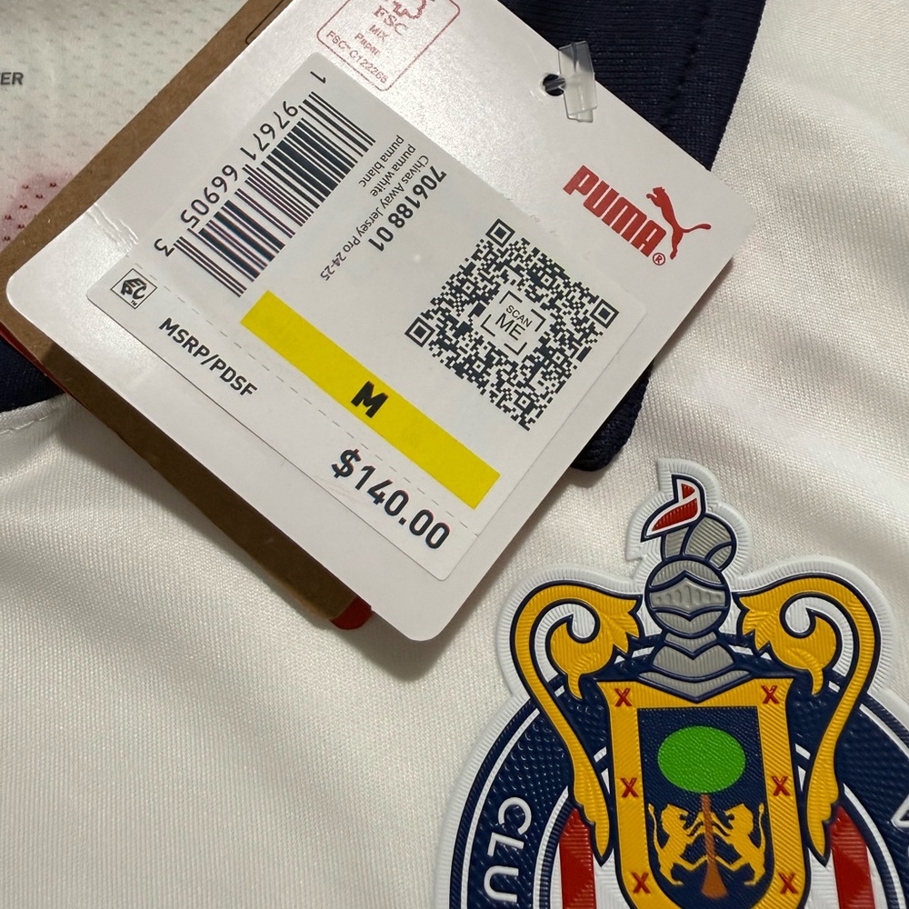 PUMA Chivas 2024/25 Match Away
Men's Soccer Authentic Jersey size Medium. - Picture 4 of 8